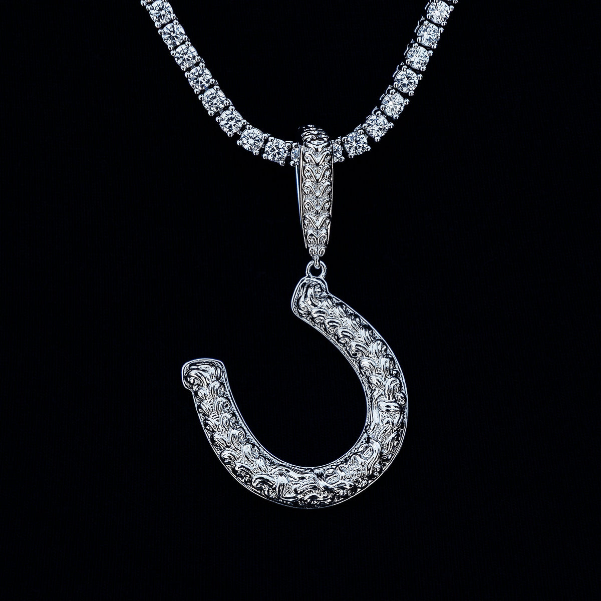 Simple Horseshoe Pendant in White Gold